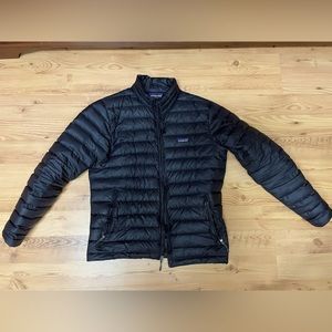 Patagonia down winter sweater jacket. Men’s medium in black.